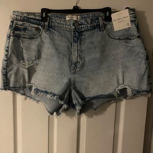 Abercrombie Curve Love High Rise Mom Shorts 35